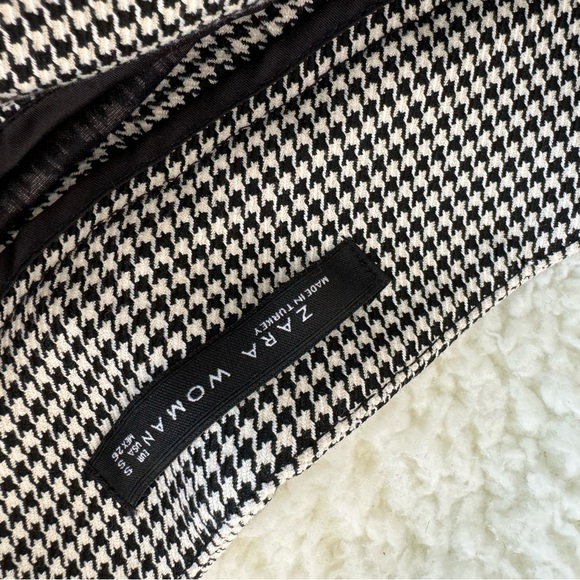 Zara Pleated Checked Mini Skirt - Picture 3 of 3